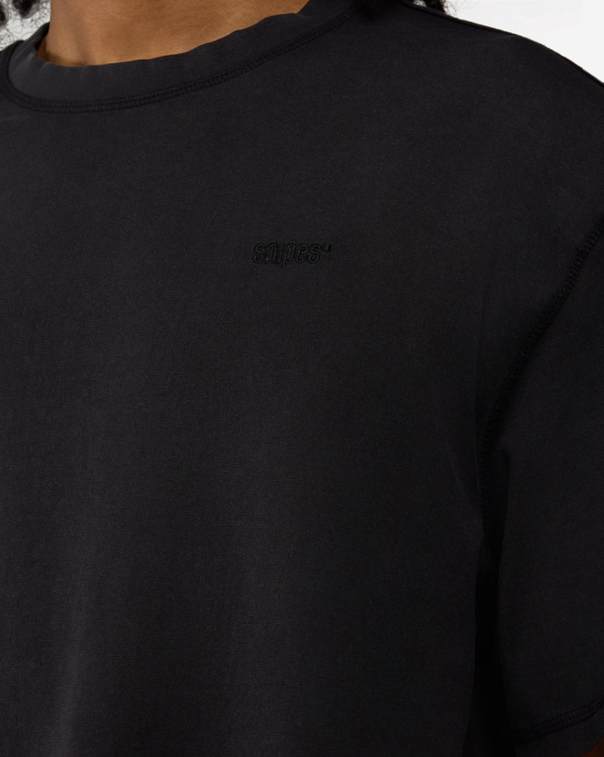 Shop SNIPES Two Tone Dye Tee FW25MC022-070 black | SNIPES USA