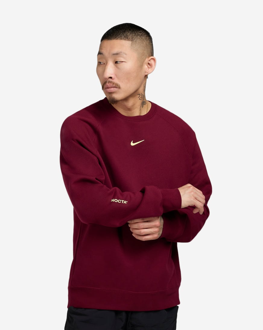【NIKE】ユニセックス◇NOCTA フリース クルーネック Shop Nike NOCTA Fleece CS Crew FN8160-638 red | SNIPES USA