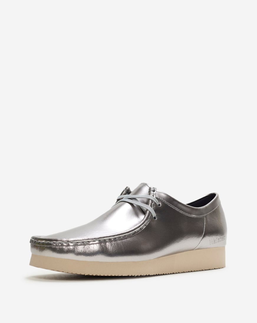 Shop Clarks Wallabee 2604 26186501 silver | SNIPES USA