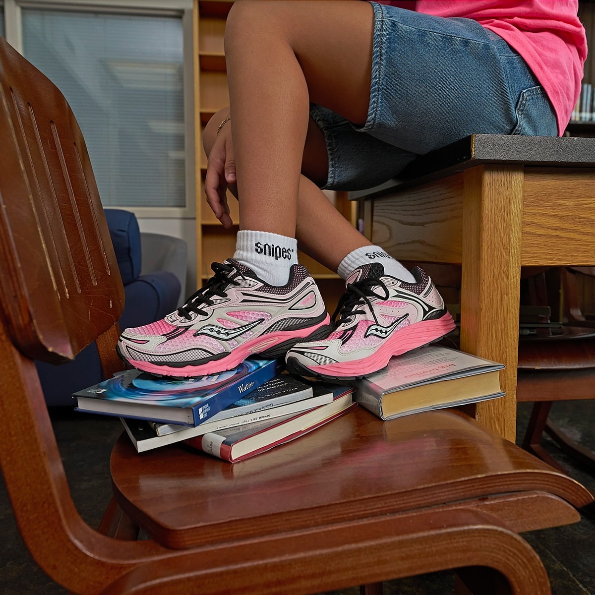 SAUCONY