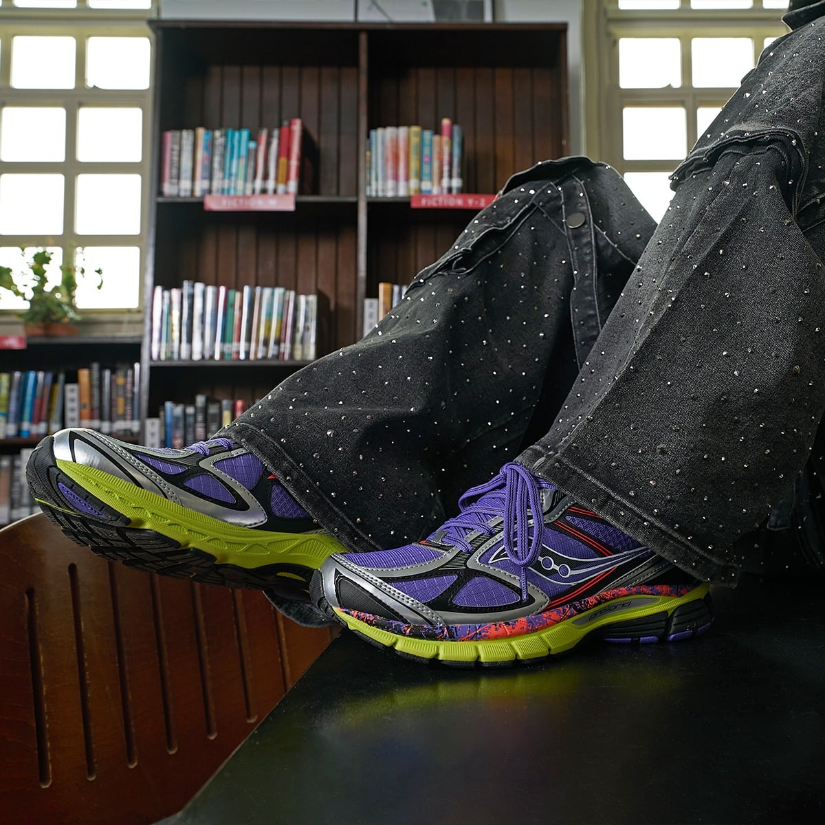 SAUCONY